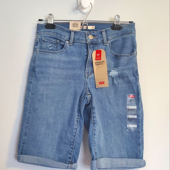Levi's Womens Bermuda Shorts Mid Rise - Picture 2 of 16